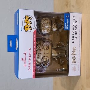 Hallmark Harry Potter, Hedwig 2022 limited edition Gold Funko Pop Ornaments